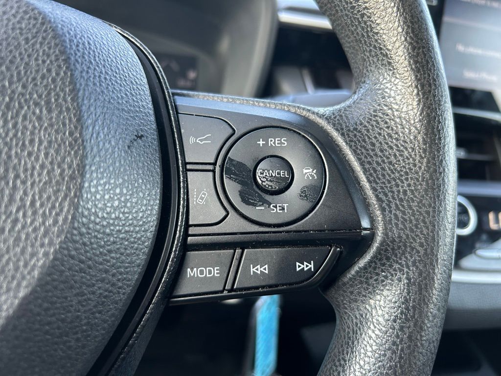 2021 Toyota Corolla LE 18