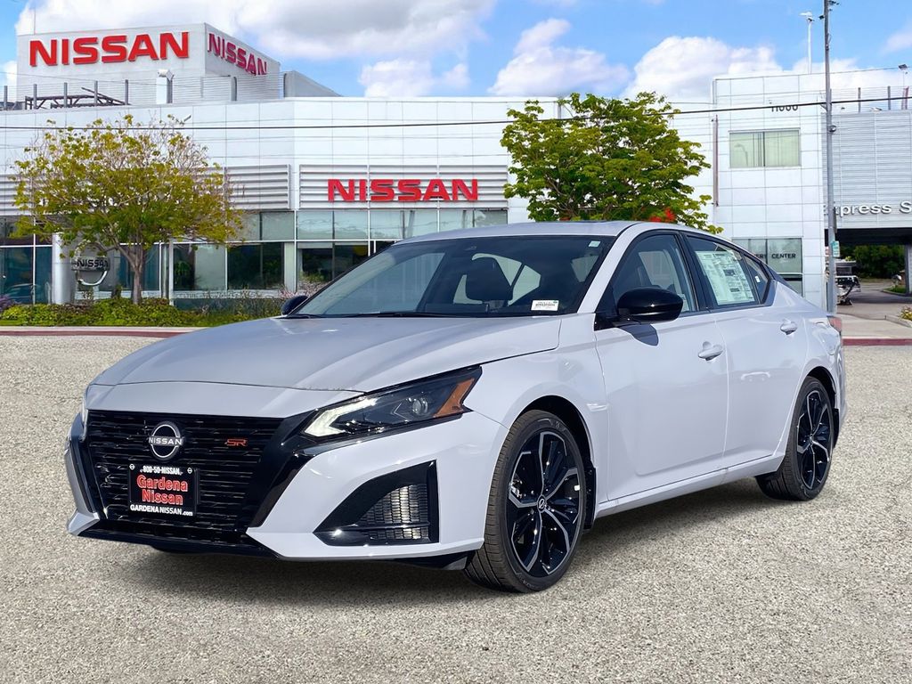 2025 Nissan Altima 2.5 SR
