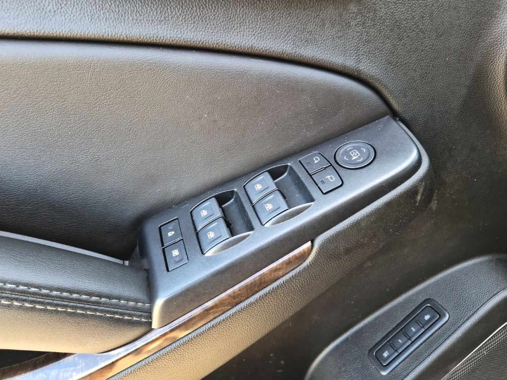 Used Car 2019 Chevrolet Suburban  Lt For Sale Under $20,000 In Austin, Texas