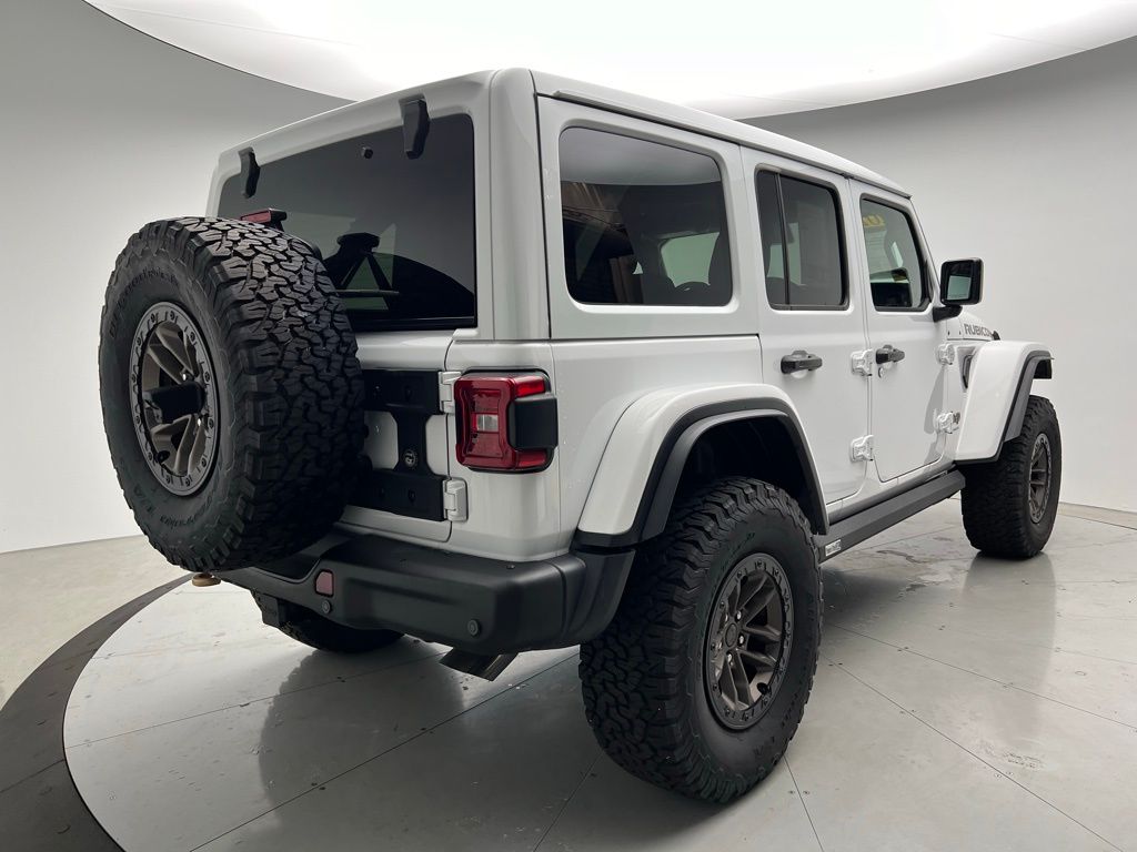 Thumbnail: 2024 Jeep Wrangler - 22