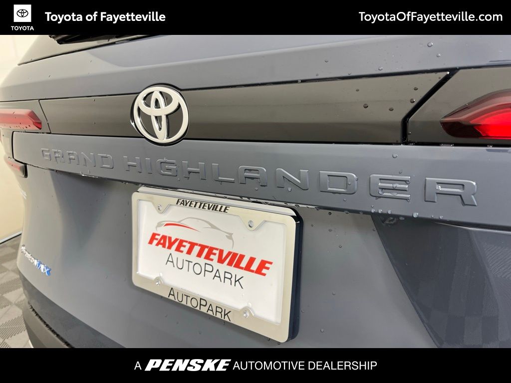 Thumbnail: 2026 Toyota Grand Highlander - 21