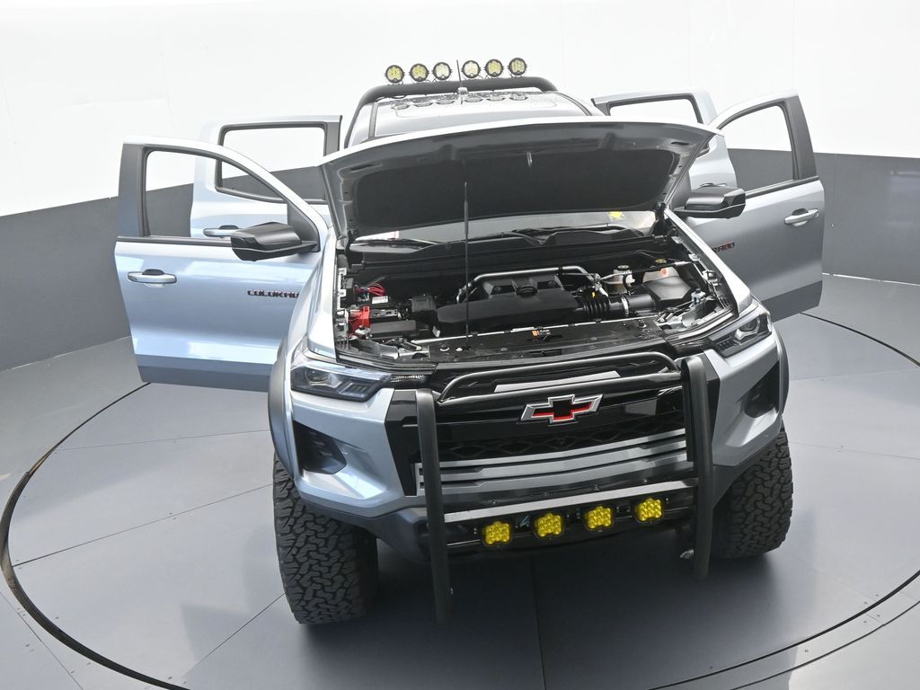 Used 2025 Sterling Gray Metallic Chevrolet ZR2 image 77