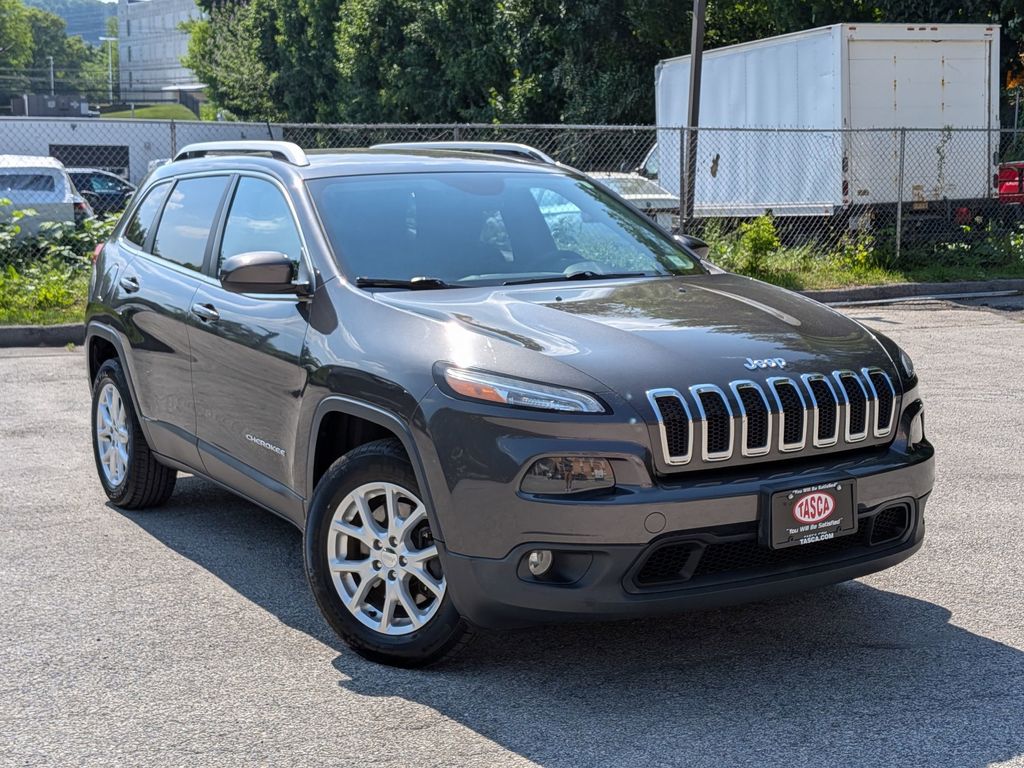 Gray (Granite Crystal Metallic Clearcoat) 2014 Jeep Cherokee Latitude 4WD SUV / Crossover Four-Wheel Drive 9-Speed Automatic