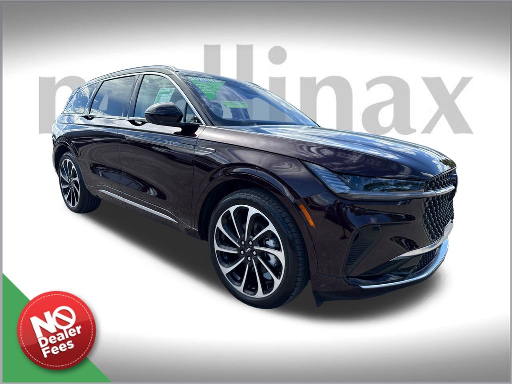 2024 Lincoln Nautilus Black Label's photo