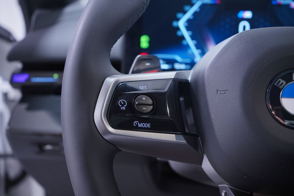 Thumbnail: 2025 BMW 5 Series - 19