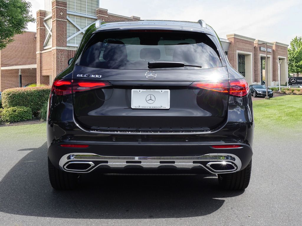 2025 Mercedes-Benz GLC 300 6