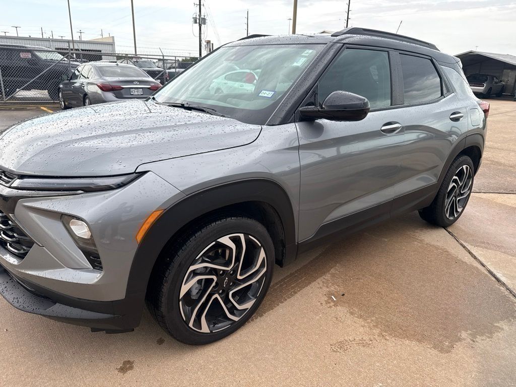 Sterling Gray Metallic 2025 Chevrolet Trailblazer SUV / Crossover Front-Wheel Drive Continuously Variable Transmission