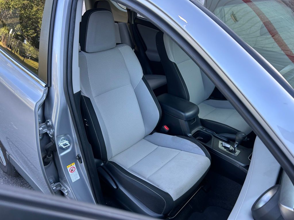 Thumbnail: 2018 Toyota RAV4 - 14