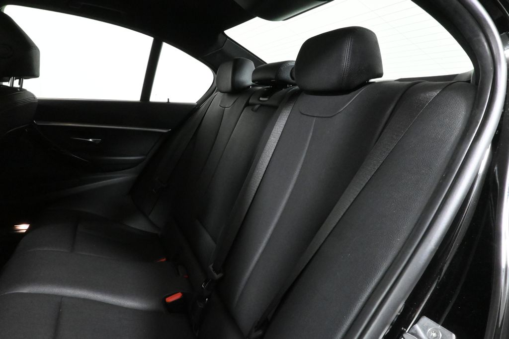 Thumbnail: 2018 BMW 3 Series - 5