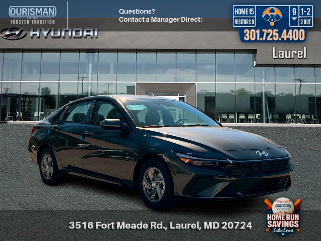 Gray 2026 Hyundai Elantra SE FWD Sedan Front-Wheel Drive Continuously Variable Transmission