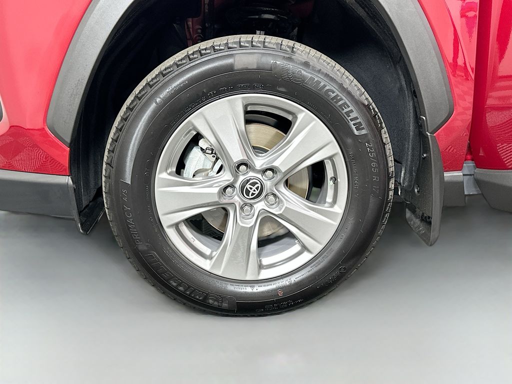 Thumbnail: 2025 Toyota RAV4 - 31