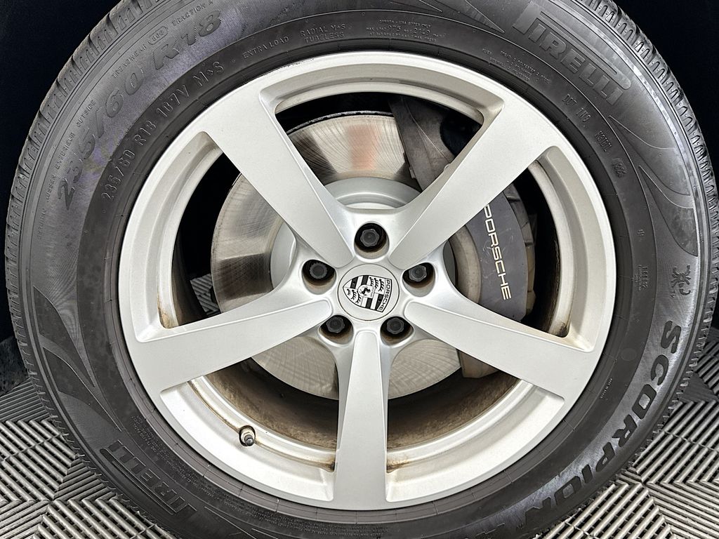 Thumbnail: 2021 Porsche Macan - 29