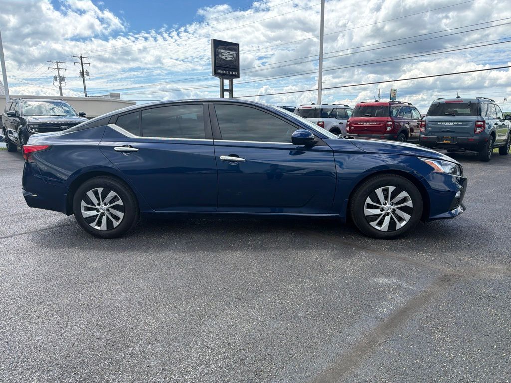 2021 Nissan Altima 2.5 S Blue at Bob Ruth Ford