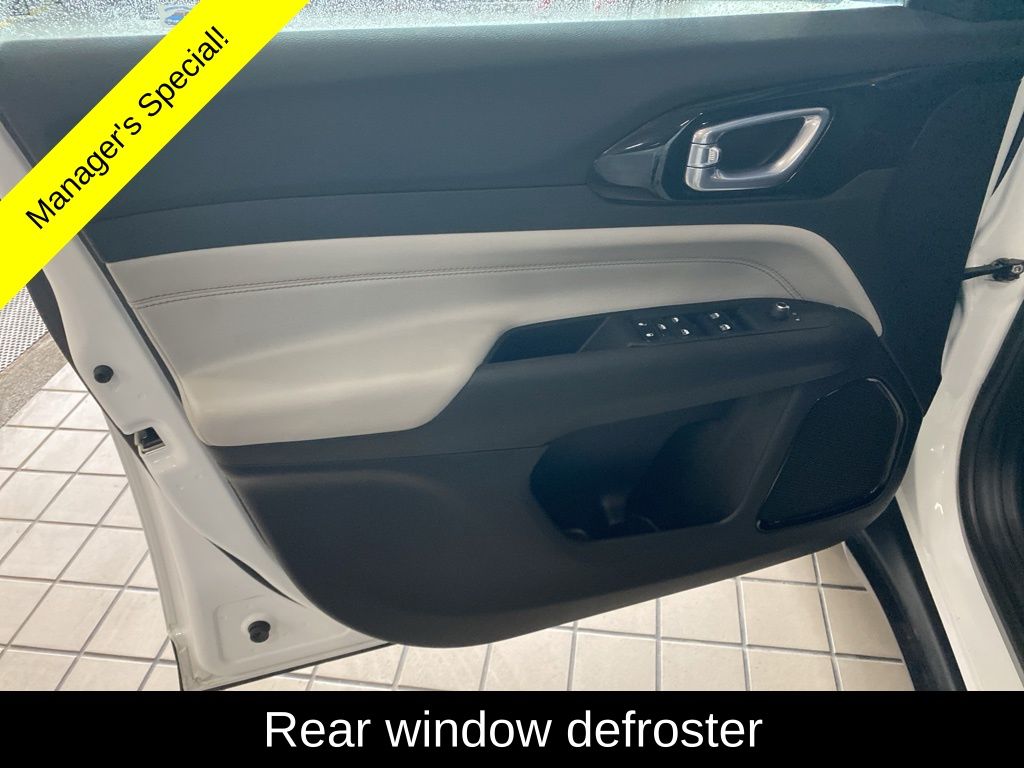 Used 2025 White Jeep Limited image 9