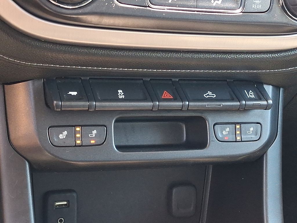 2017 GMC Canyon — photo 24