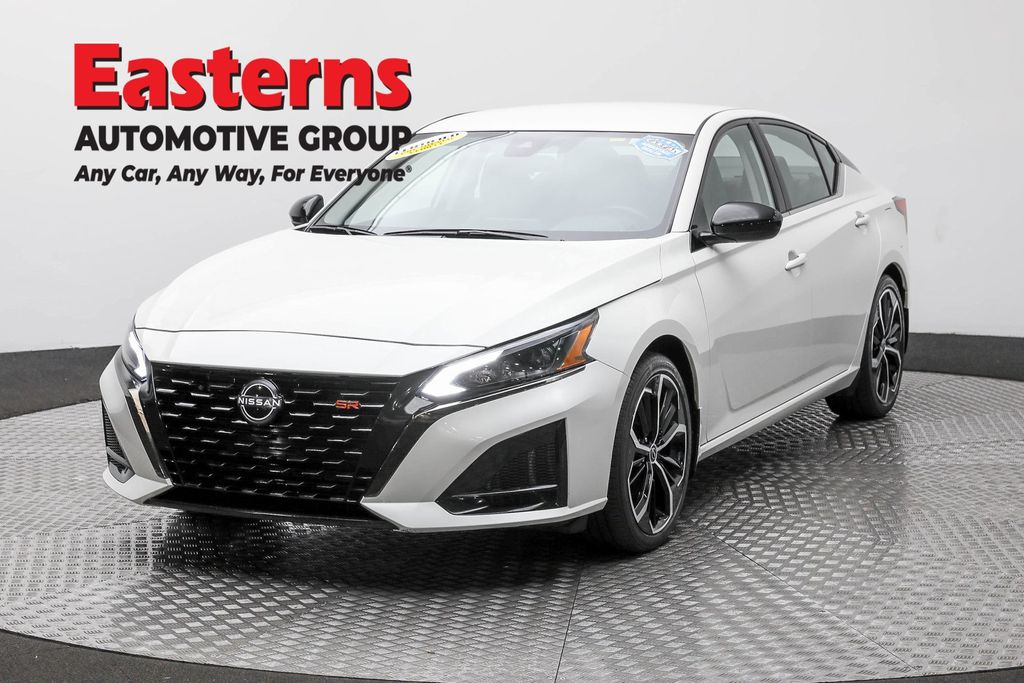 2023 Nissan Altima SR