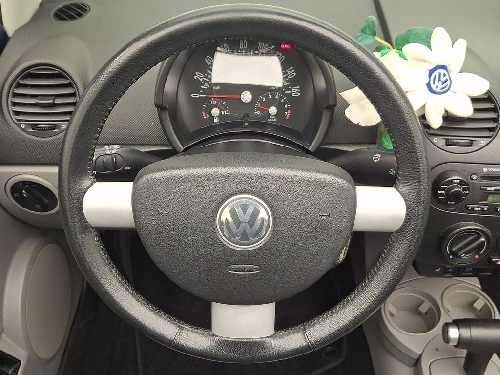 Thumbnail: 2004 Volkswagen Beetle - 20
