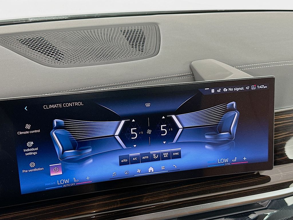 Thumbnail: 2026 BMW X5 - 14