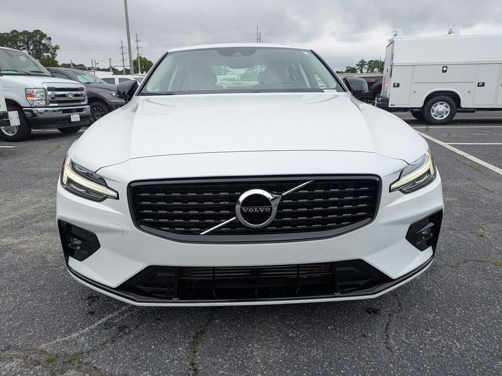 2021 Volvo S60 T5 Momentum