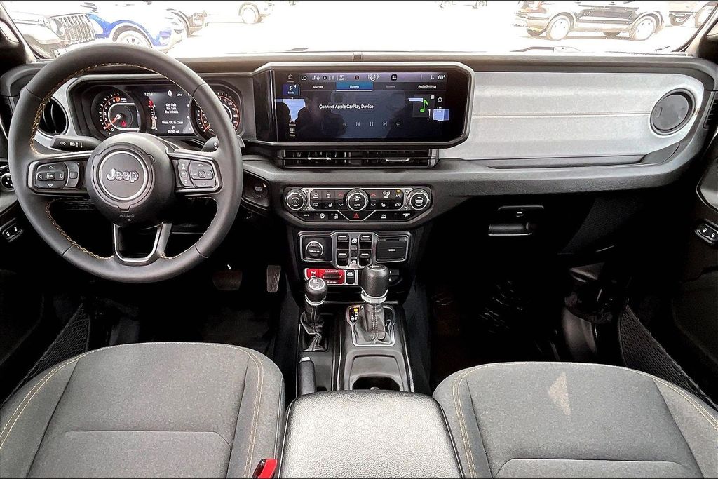 Used 2024 Jeep Gladiator Willys 4D Crew Cab