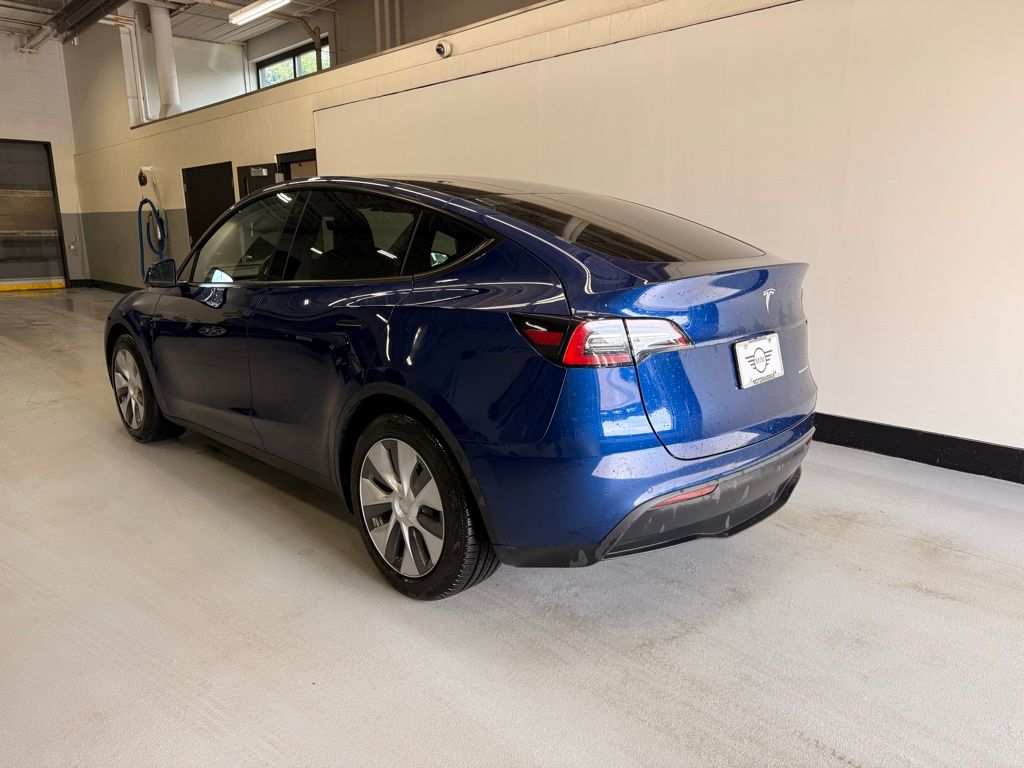 2022 Tesla Model Y Long Range 3