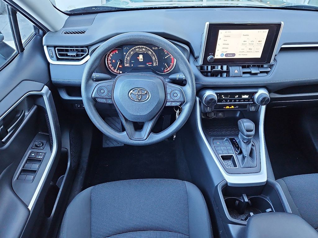 Thumbnail: 2024 Toyota RAV4 - 8