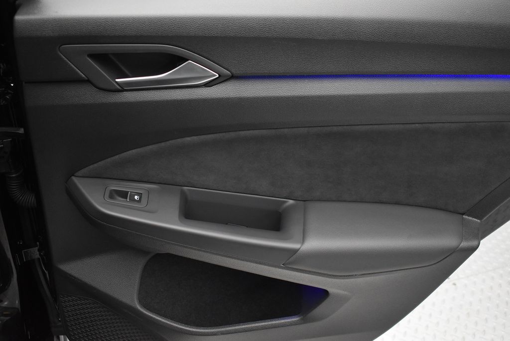 Thumbnail: 2024 Volkswagen Golf - 27