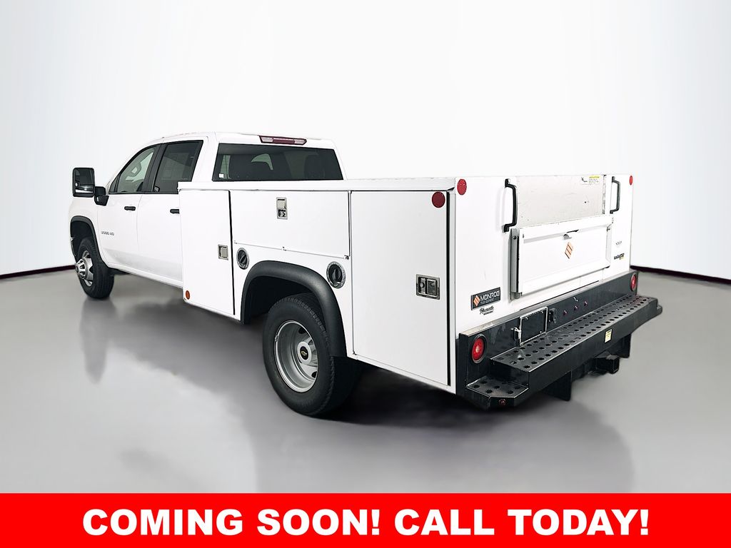 Used 2022 White Chevrolet Work Truck image 5