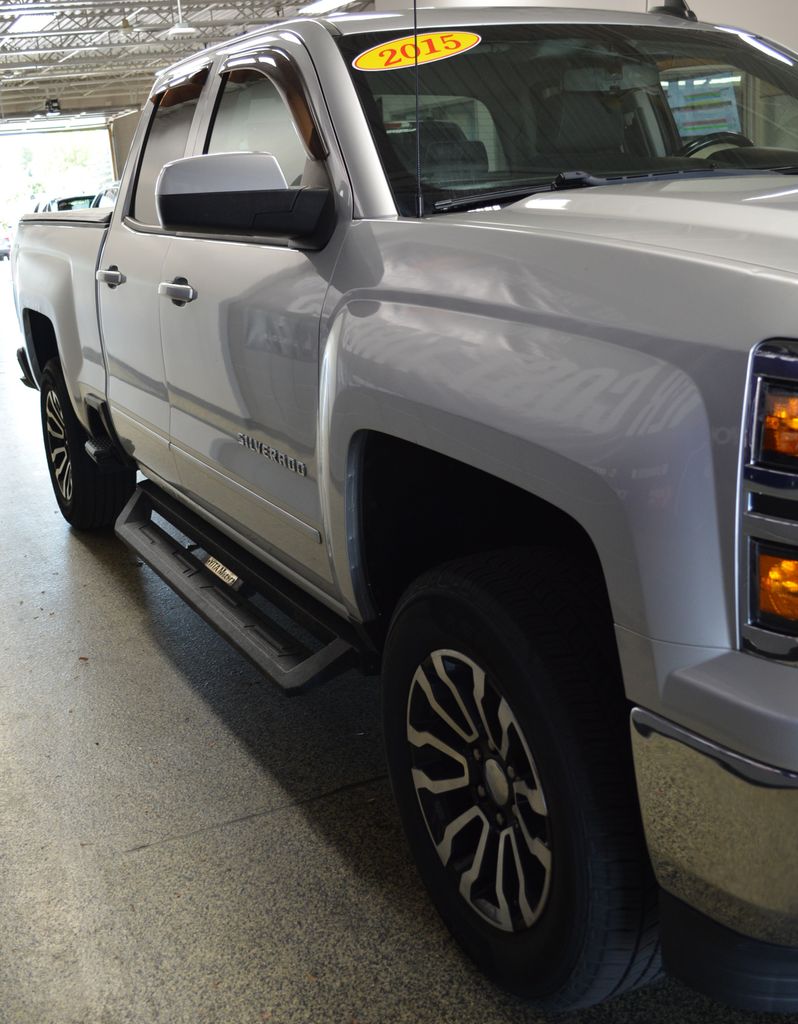 Used 2015 Silver Ice Metallic Chevrolet LT image 8
