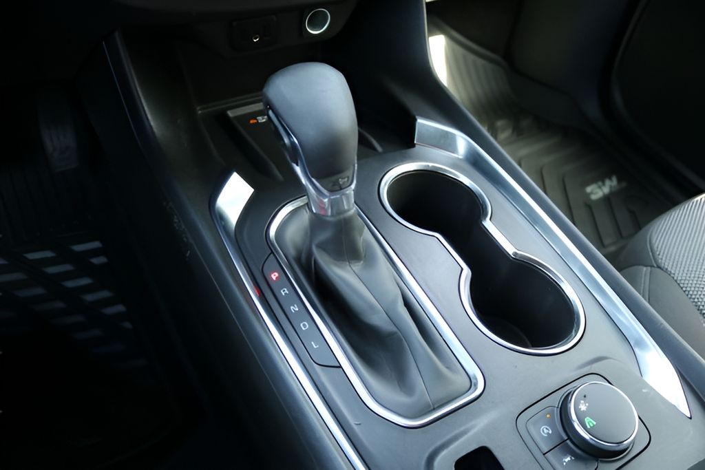 Used Car 2023 Chevrolet Traverse  Lt For Sale Under $30,000 In Austin, Texas