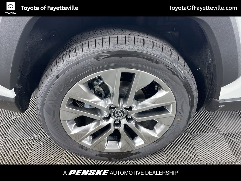 Thumbnail: 2025 Toyota RAV4 - 16