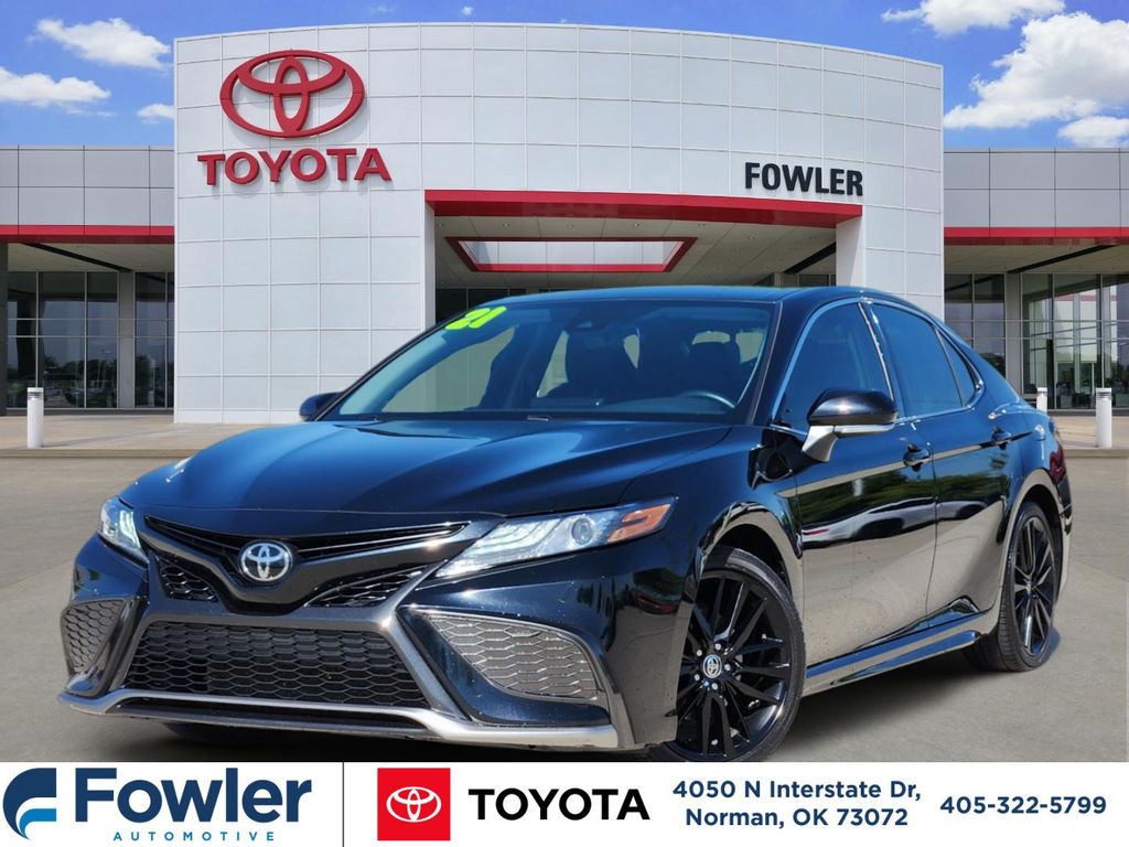 Midnight Black Metallic 2021 Toyota Camry Sedan Front-Wheel Drive 8-Speed Automatic