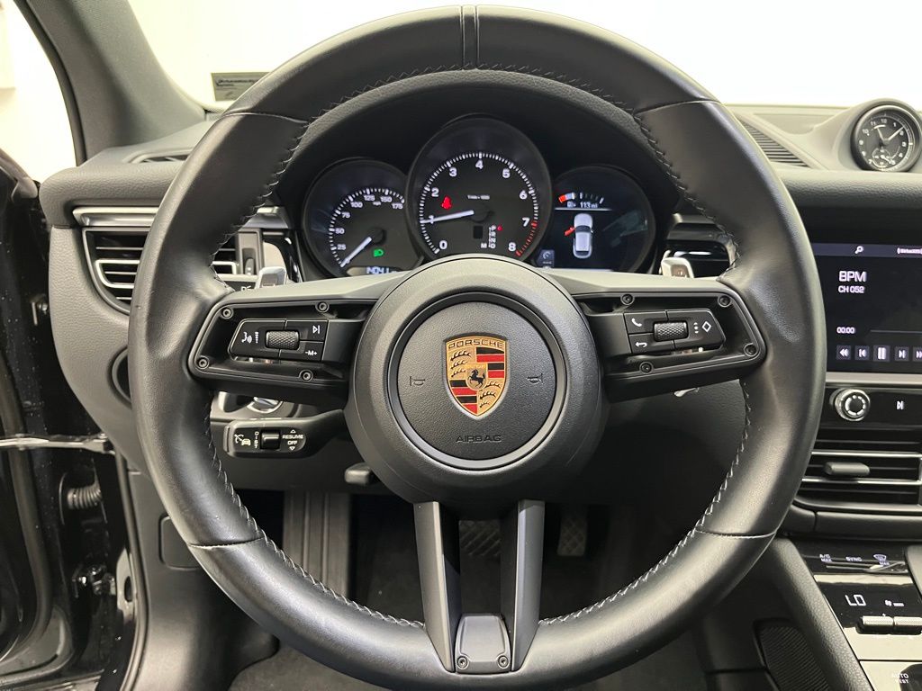 Thumbnail: 2024 Porsche Macan - 12