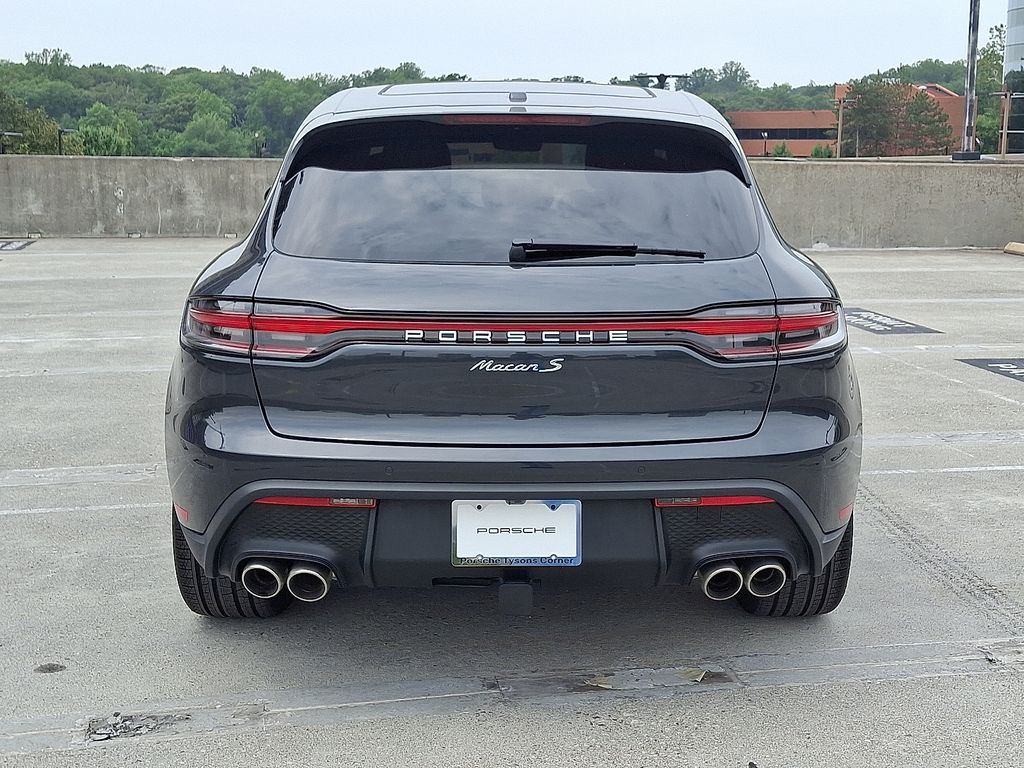 Thumbnail: 2025 Porsche Macan - 9