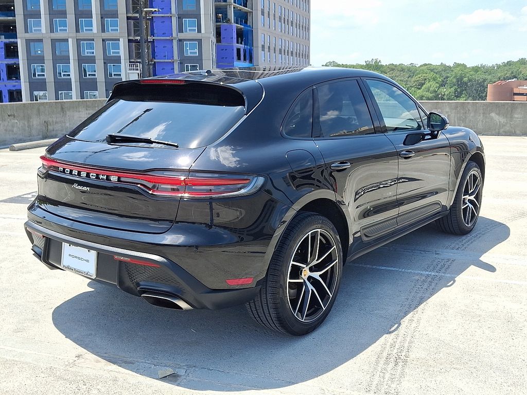 Thumbnail: 2024 Porsche Macan - 8