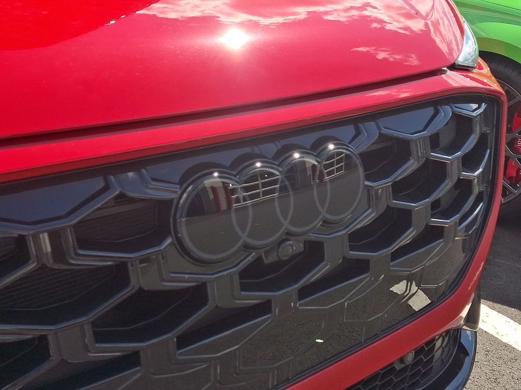 Thumbnail: 2026 Audi Q3 - 4