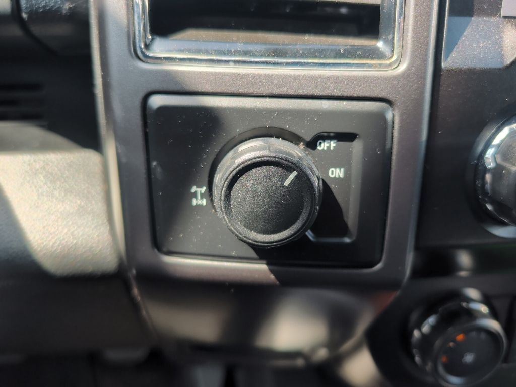Used 2019 Gray Ford XLT image 7