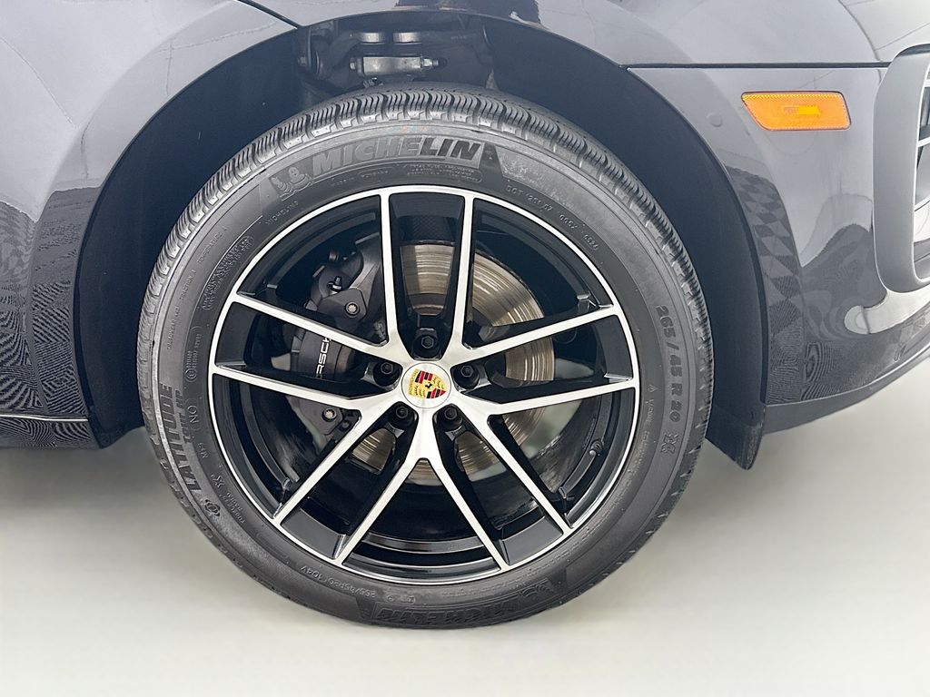 Thumbnail: 2024 Porsche Macan - 18