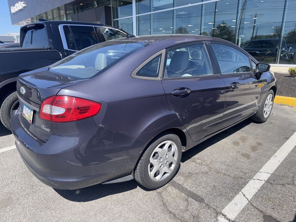 Gray Metallic 2013 Ford Fiesta S Sedan Front-Wheel Drive 5-Speed Manual