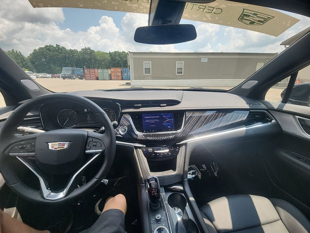 2024 Cadillac XT6 Premium Luxury 38