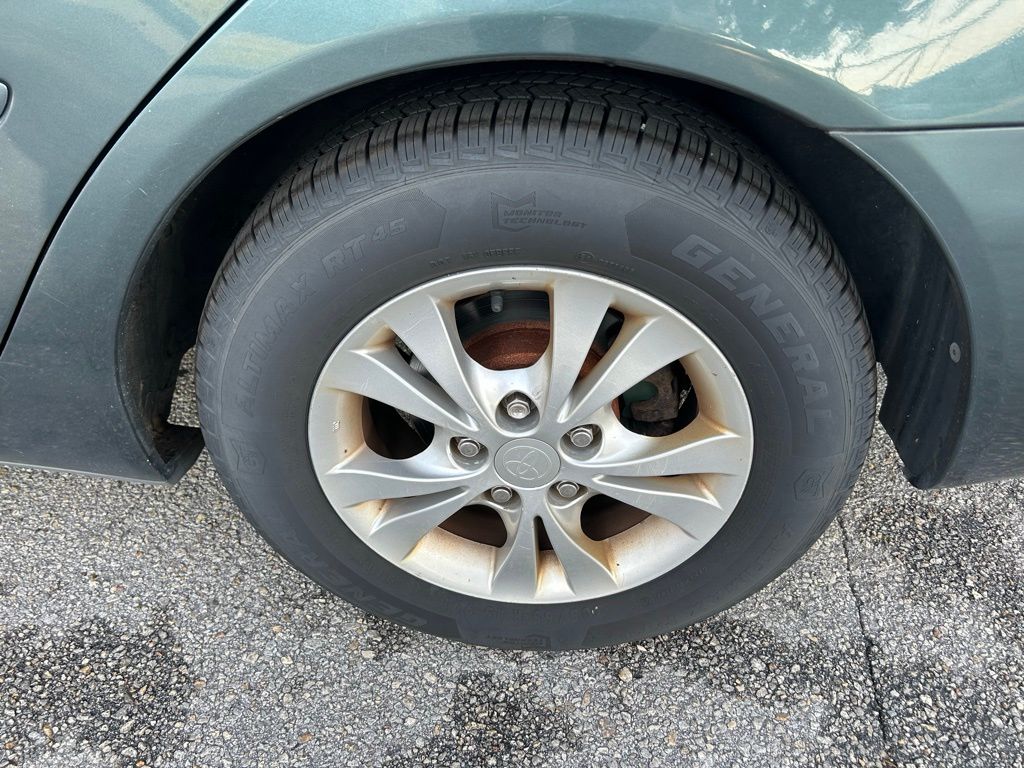 Thumbnail: 2005 Toyota Camry - 9