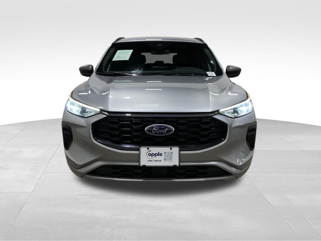 2024 Ford Escape ST-Line photo 3