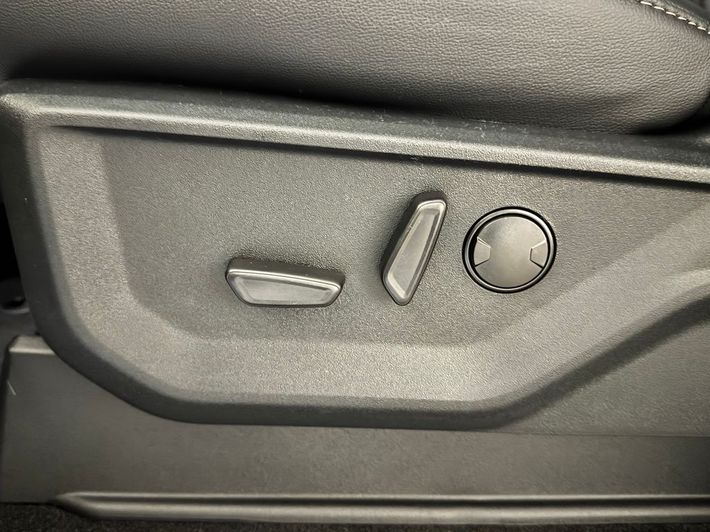 New 2026 Gray Ford Lariat image 26