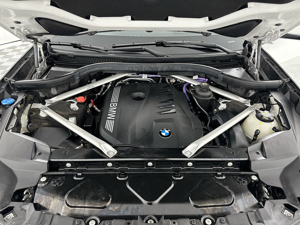 2023 BMW X7 xDrive40i 32