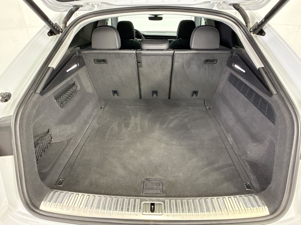 Thumbnail: 2023 Audi Q8 - 27