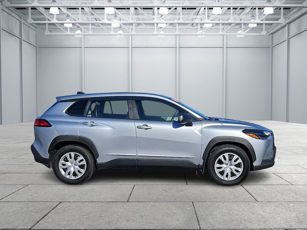 Thumbnail: 2025 Toyota Corolla Cross - 4