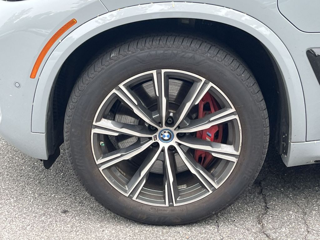Thumbnail: 2024 BMW X5 - 10