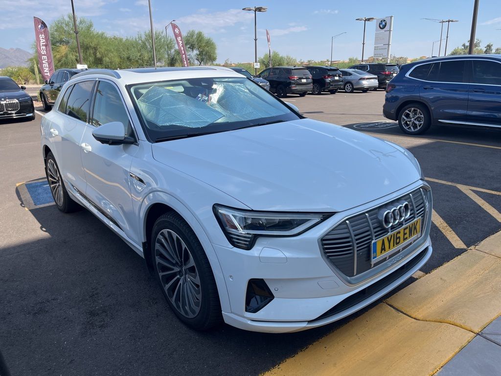 Thumbnail: 2019 Audi e-tron - 5