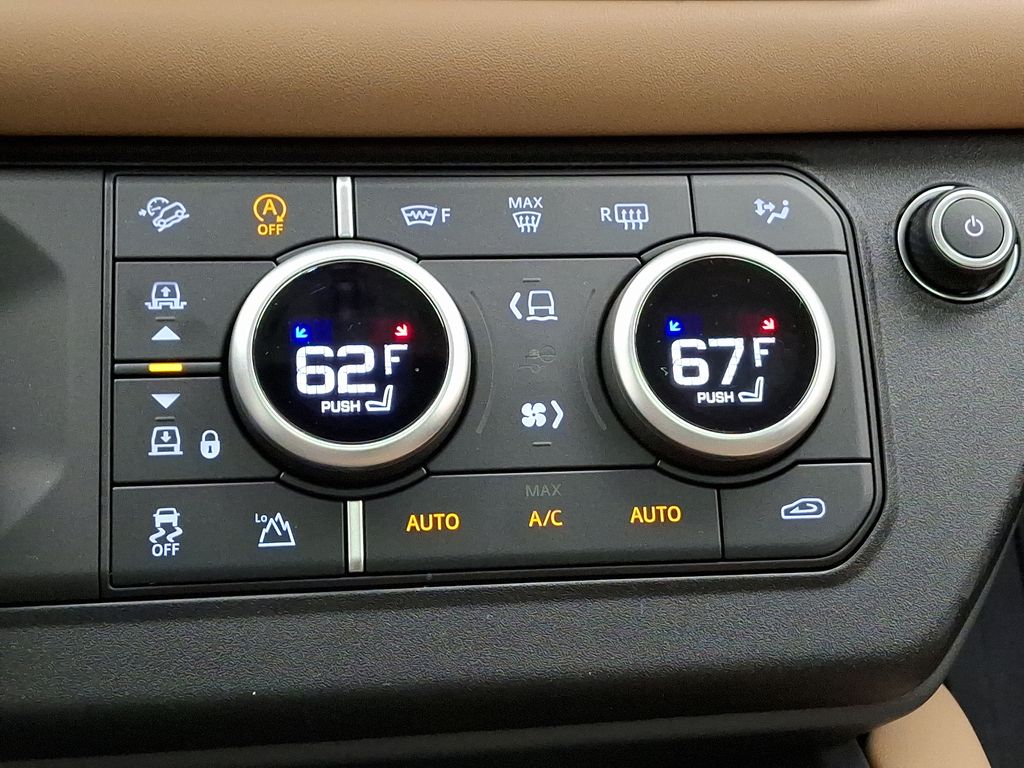 2025 Land Rover Defender 110 11