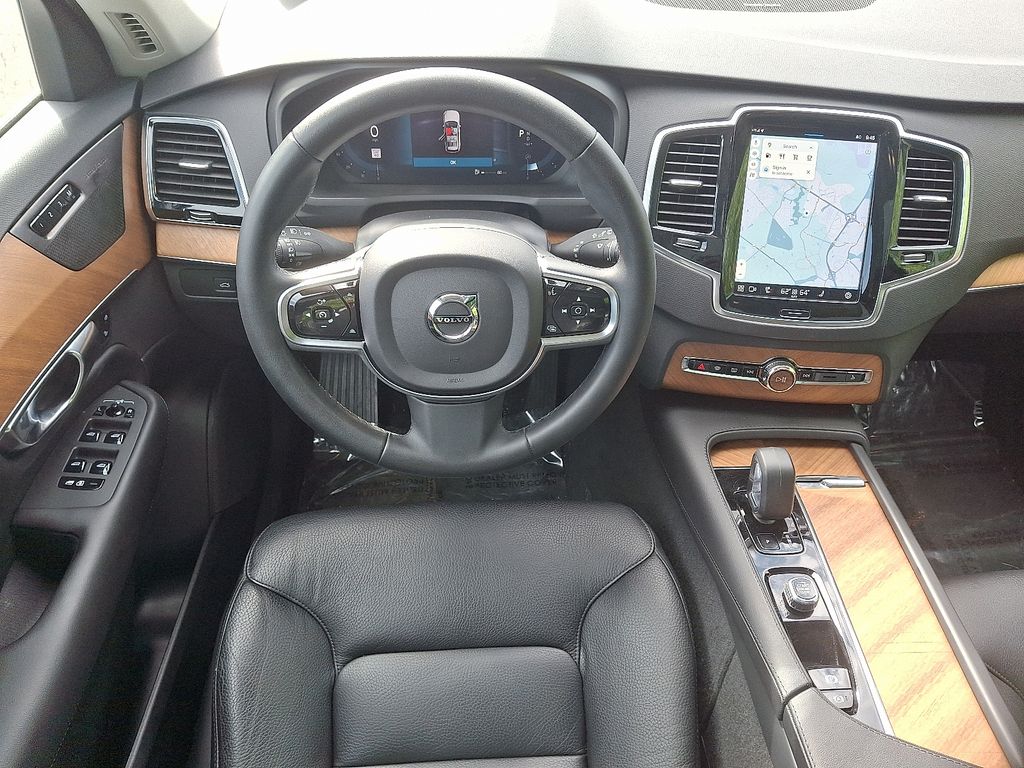 2023 Volvo XC90 B6 Plus 11